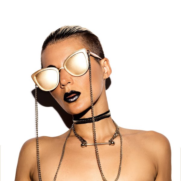 Les lunettes beauf, la nouvelle mode en soirée et festival !