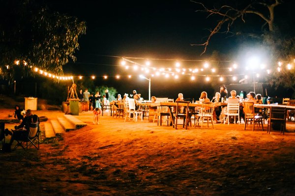 Y a-t-il des activités culturelles locales à proximité des campings de Tarascon-sur-Ariège ?